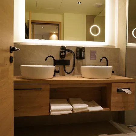 Waldhotel - Familien Und Wellnesshotel 4*